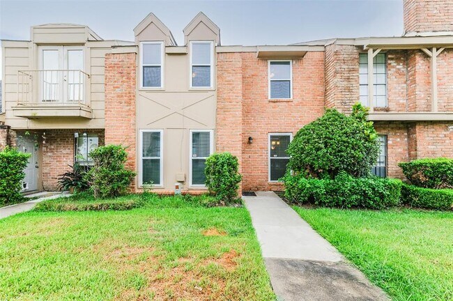 Primary Photo - 3004 Beecave Dr