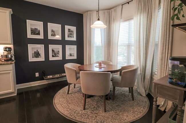 Building Photo - Spacious 4 Bedroom, Pet Friendly with Fenced In Backyard, Mimosa Bay Community Amenities