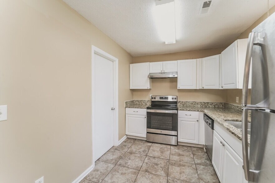 Building Photo - 6401 Swift Arrow Ln