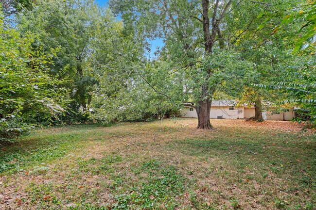 Building Photo - 442 S Monte Vista Ave
