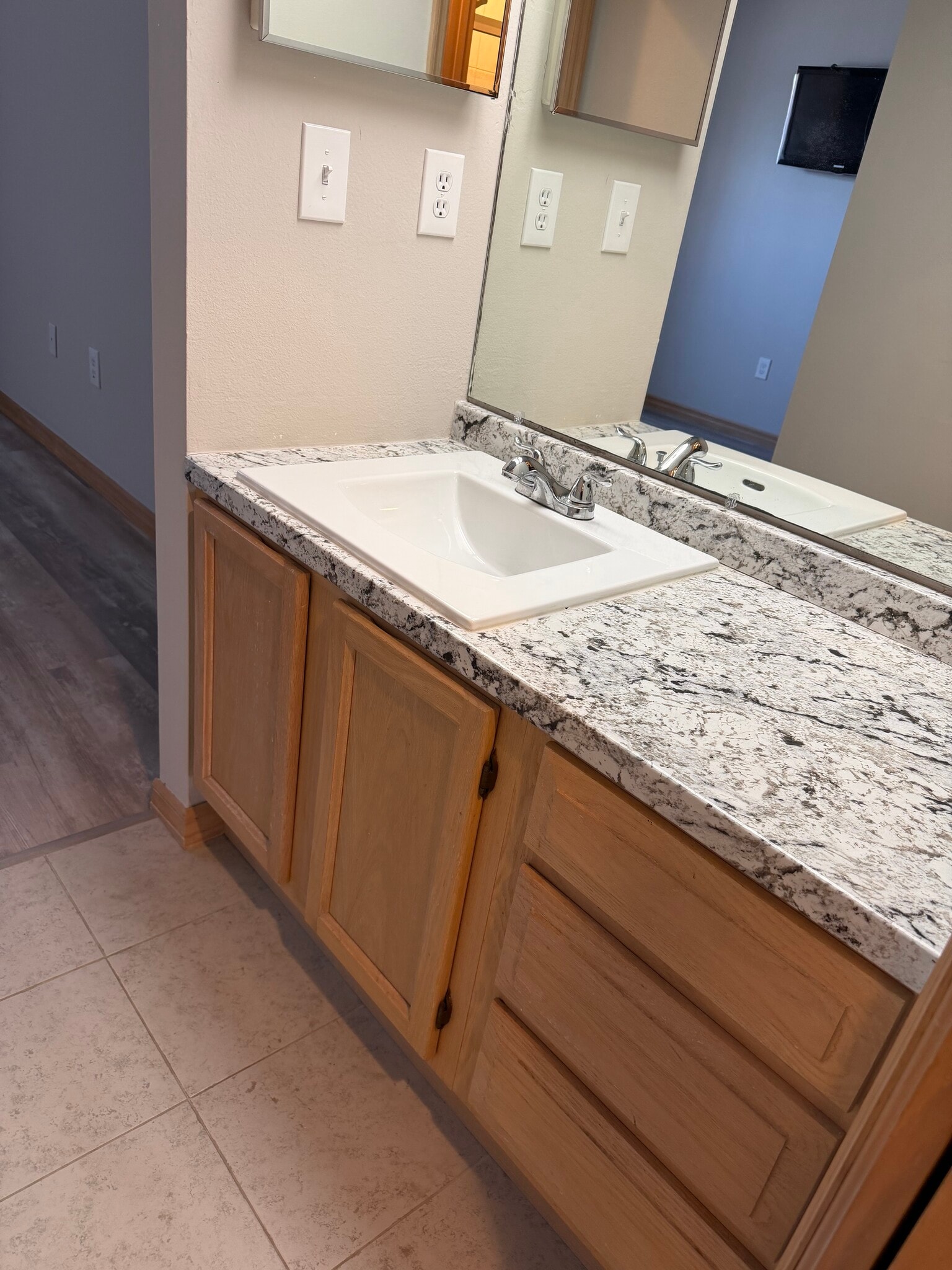 Vanity #2 upstairs - 2590 Sykes Creek Dr