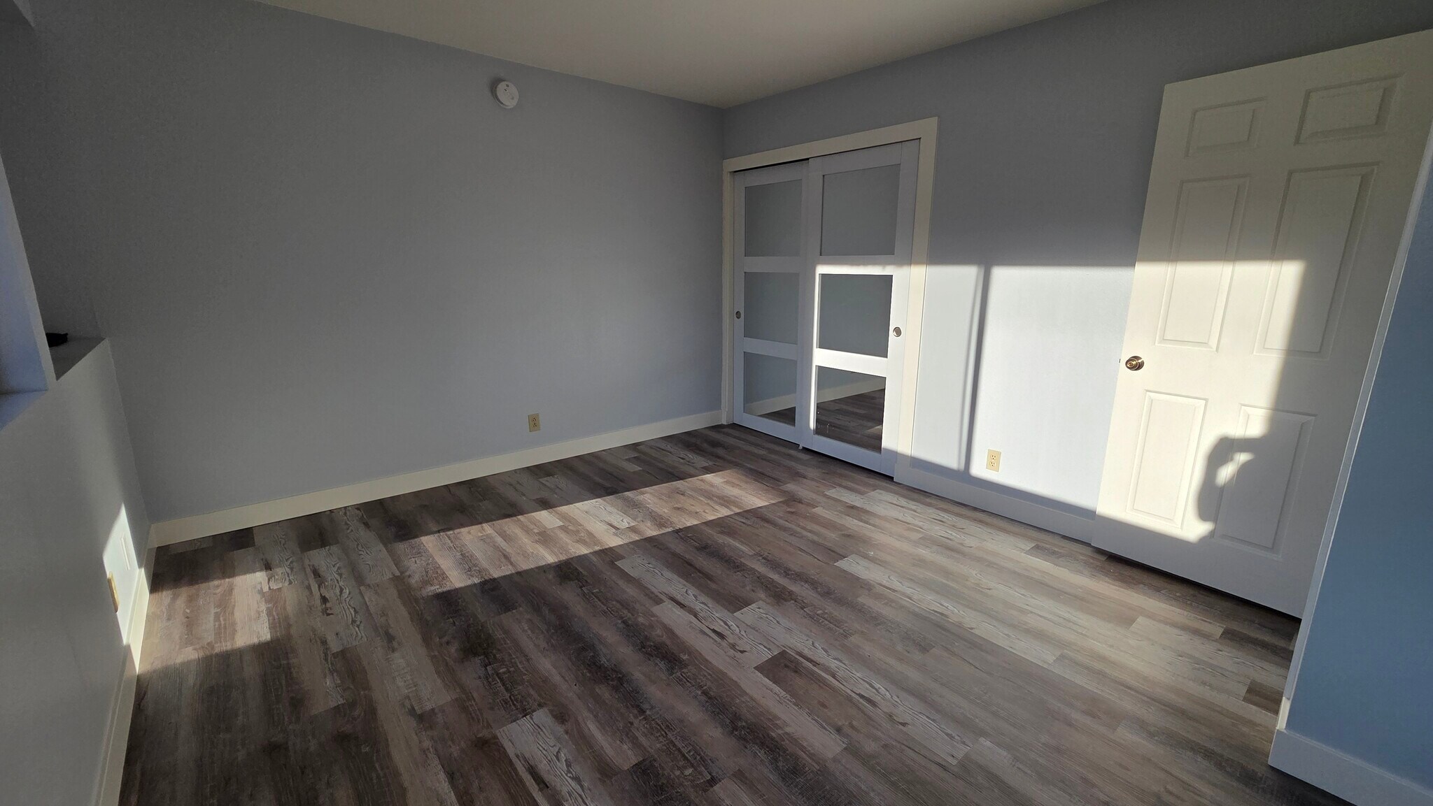 Bedroom 1 - 21620 Burbank Blvd