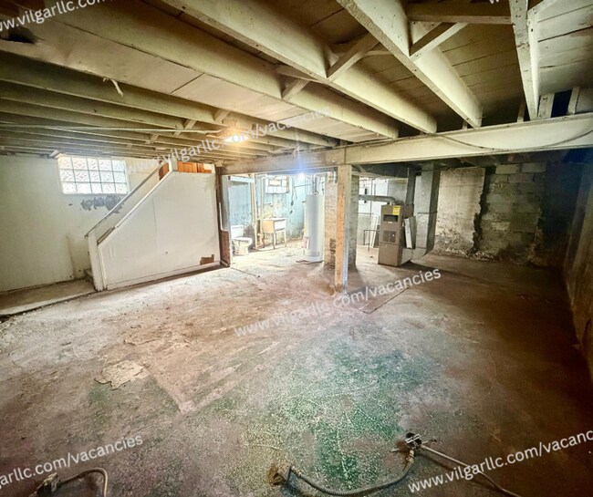 Building Photo - FOR SALE - 3 bedrooms • 1 bathroom