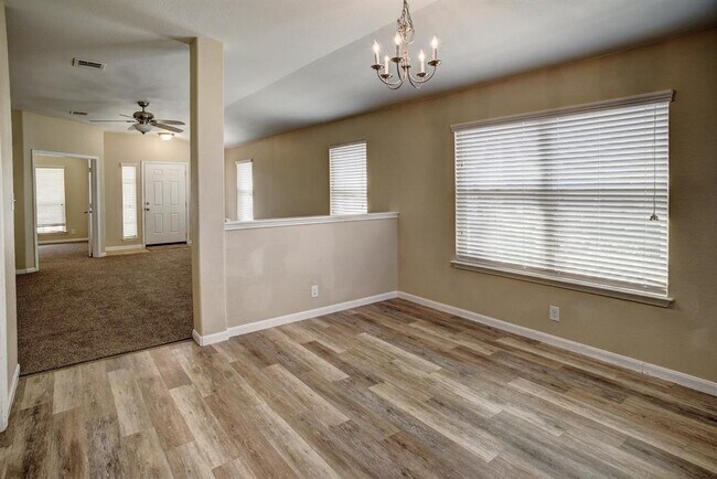 Building Photo - 319 Wildcat Dr