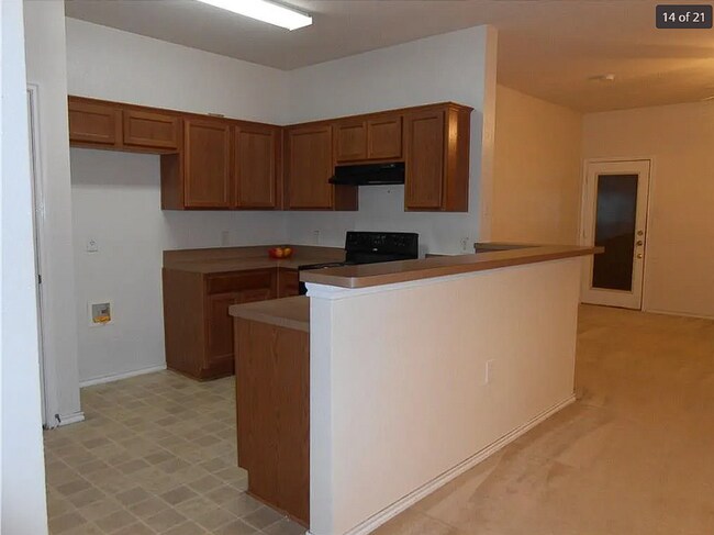 Building Photo - Charming 3-Bed, 3-Bath Home with Fireplace...