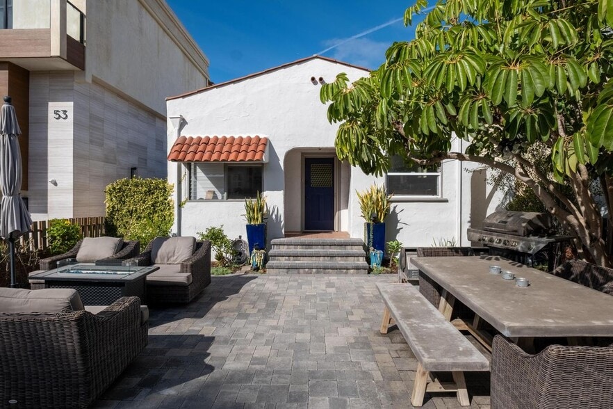 Primary Photo - 63 9th Ct