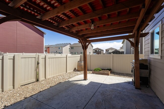 Building Photo - Beautiful 3-Bedroom Home in Ventana | Pool Community Near Fort Carson