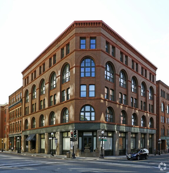 The Parkside - Saint Paul, MN | Apartment Finder