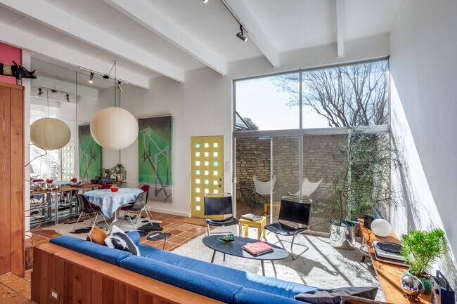 Building Photo - 4500 Westridge Ave