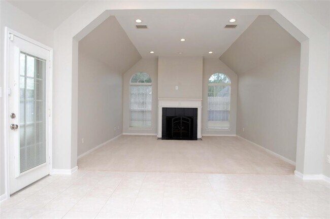 Building Photo - 20703 Spring Rose Dr