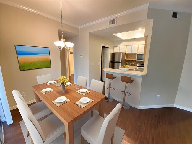 Building Photo - 6000-14 Shepherd Mountain Cove