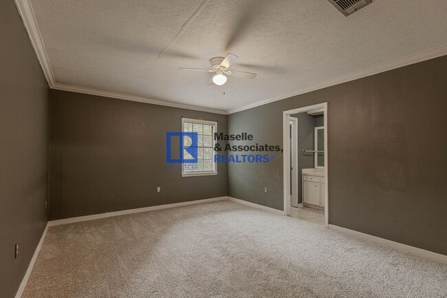 Building Photo - 5 Bedroom/2 Bath Home in Bellegrove Subdiv...