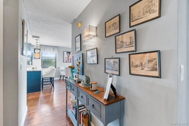 Building Photo - 25-40-40 Shore Blvd