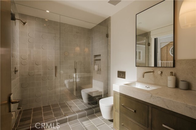 Building Photo - 212 Hazel Dr