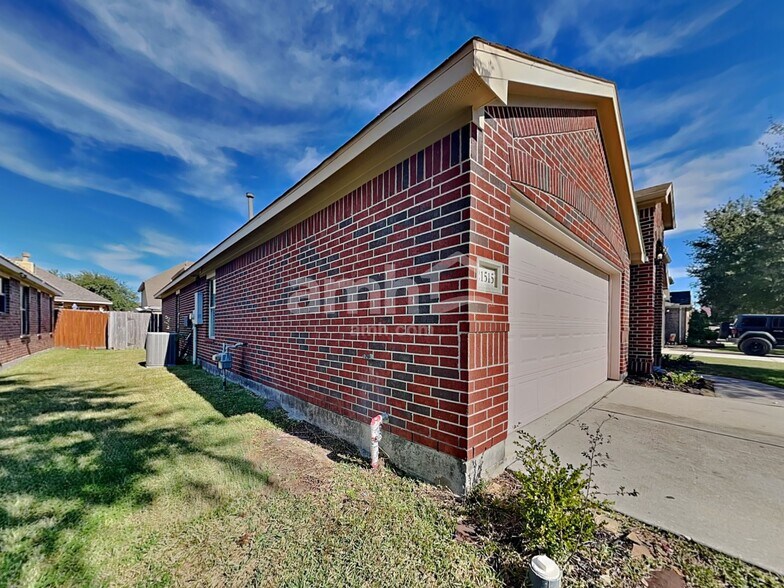 Building Photo - 21515 Rose Mill Dr