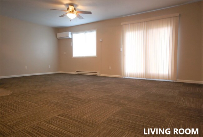 Building Photo - 226-228 Haws Dr.