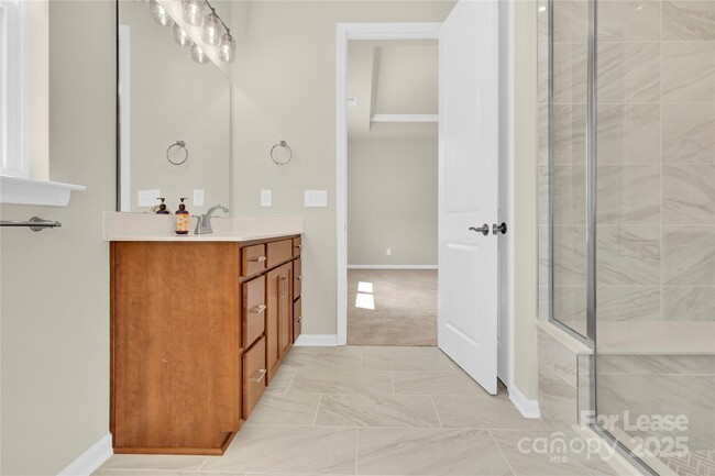 Building Photo - 5850 Strathmore Ct