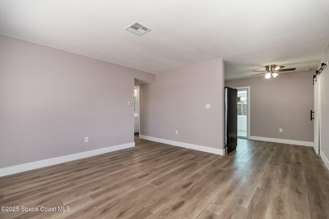 Building Photo - 1497 Breeze Ln