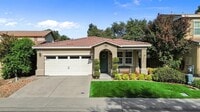 Building Photo - 325 Indian Runner Ct