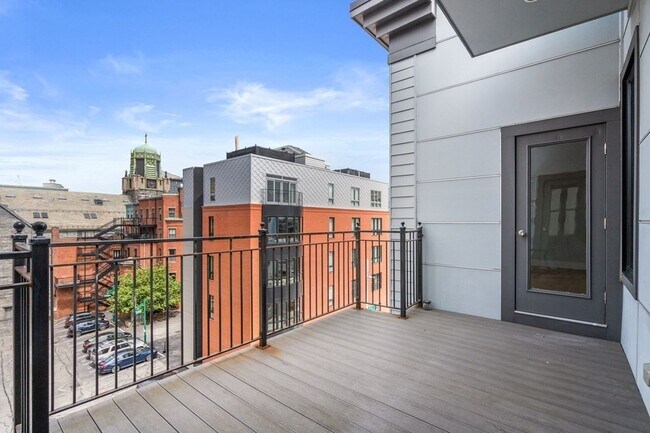 Building Photo - 43 A St