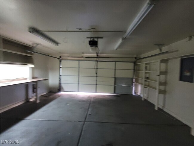 Building Photo - 10799 Flame Vine Ct