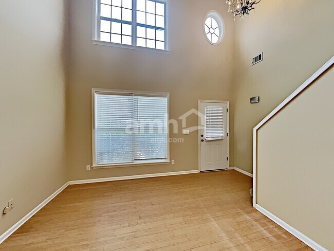 Building Photo - 2834 Regent Walk Dr