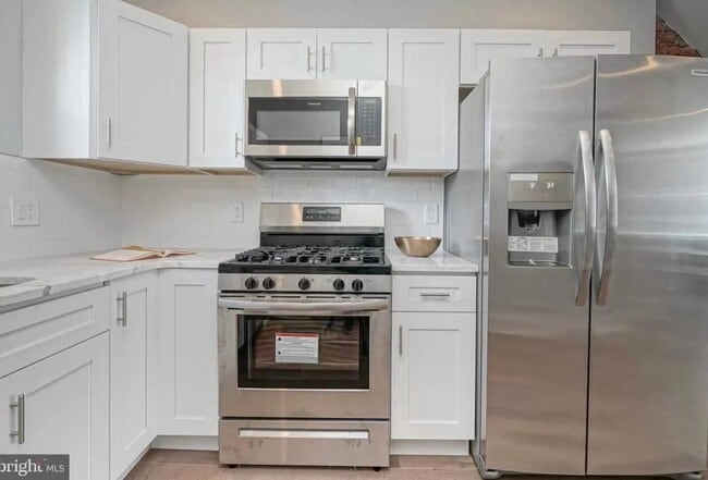 Building Photo - 1917 Pierce St