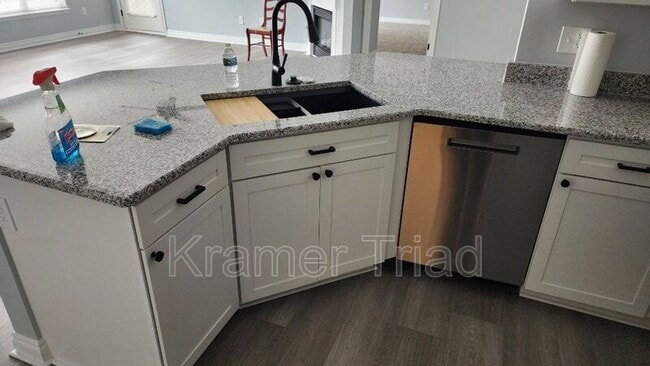 Building Photo - 16105 Chesapeake Cir