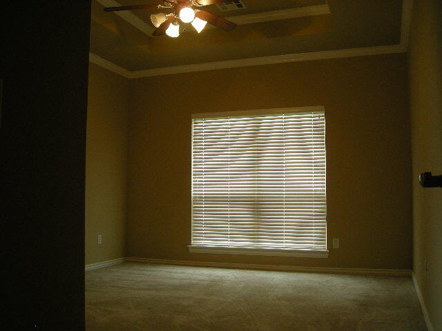 Building Photo - 833 SW 40th St