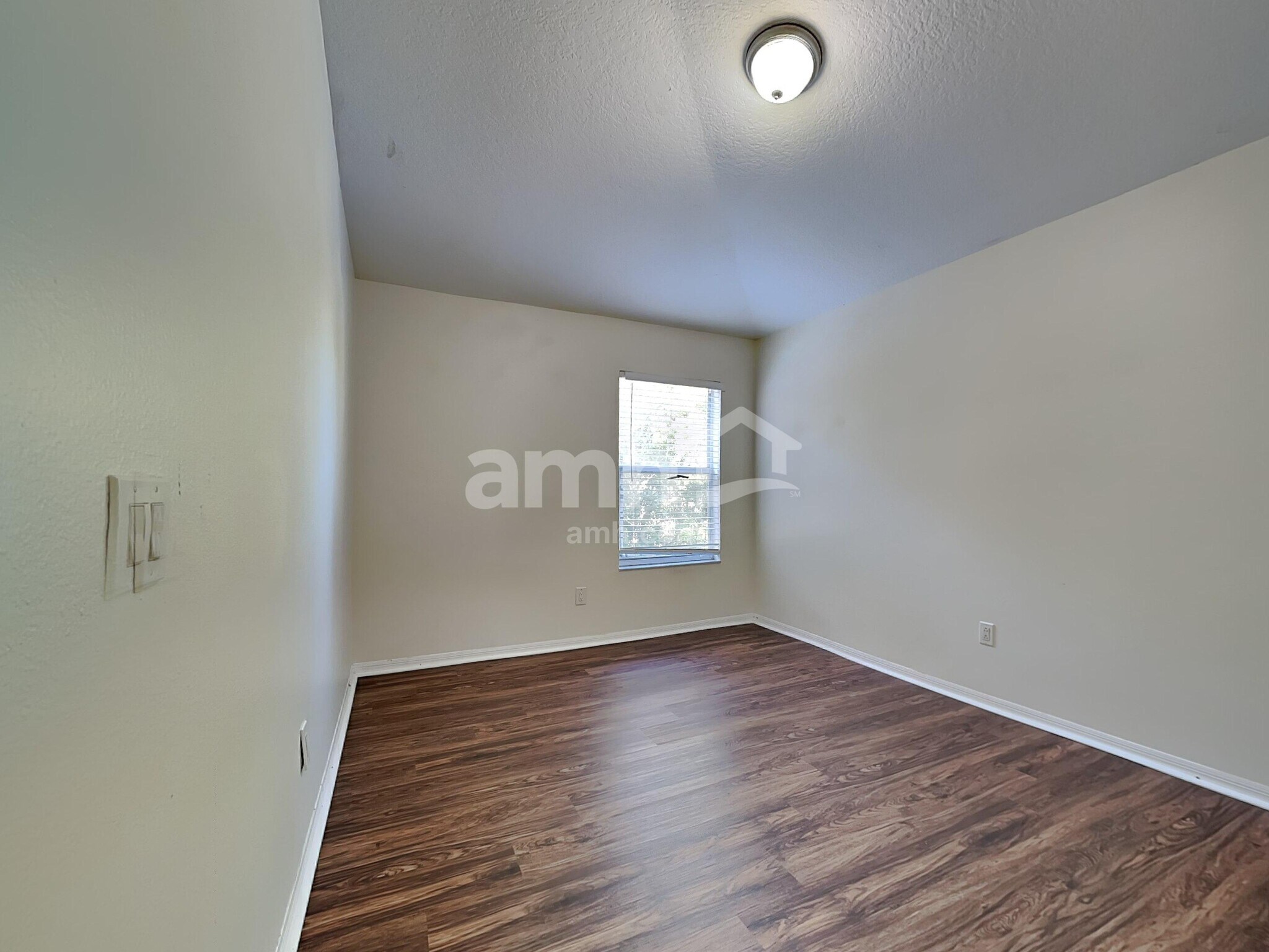 Building Photo - 8535 Quarter Horse Dr