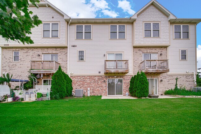 Building Photo - 2616 Chelsey St