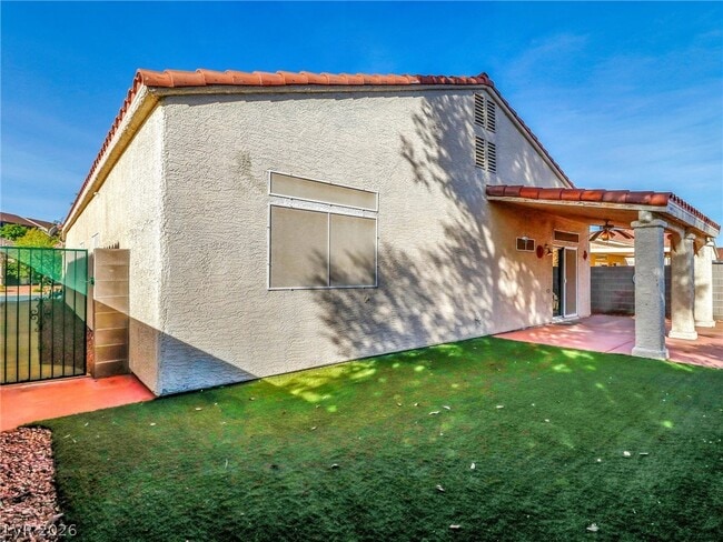 Building Photo - 122 Montesol Dr