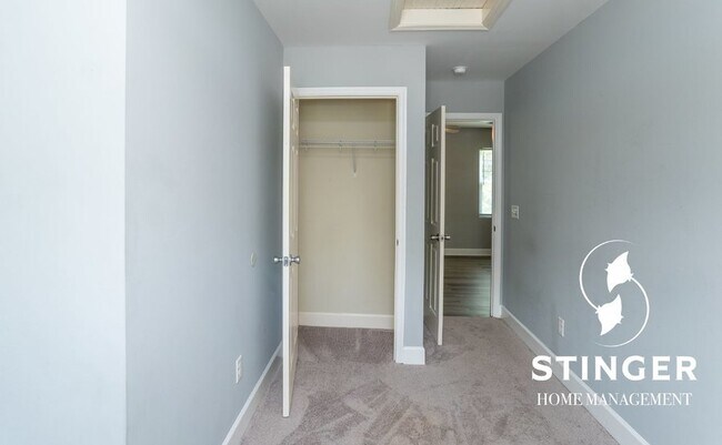 Building Photo - 17 Kaminsky Ln
