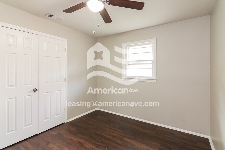 Building Photo - 4707 Wellborn Dr