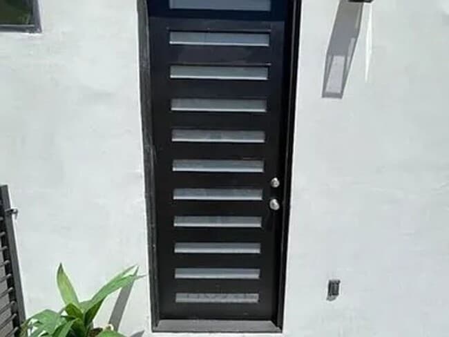 Building Photo - Private, Peaceful Studio Retreat in Prime Los Angeles Location