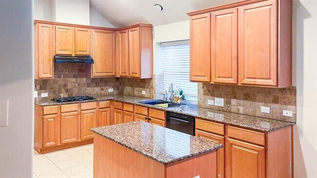 Building Photo - 2815 Town Gate Ct