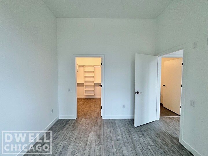 Building Photo - 26 N Sangamon St