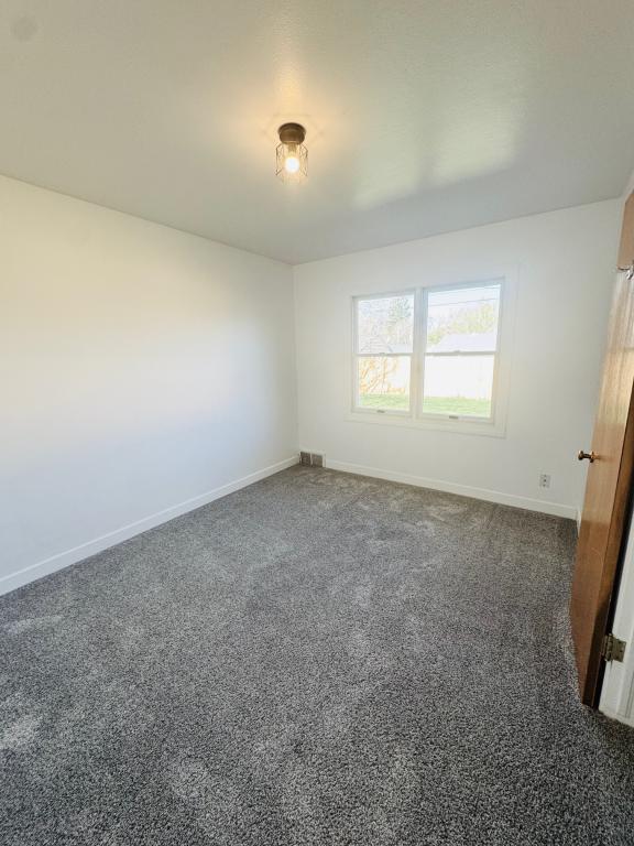 Building Photo - 410 Holbrook Dr