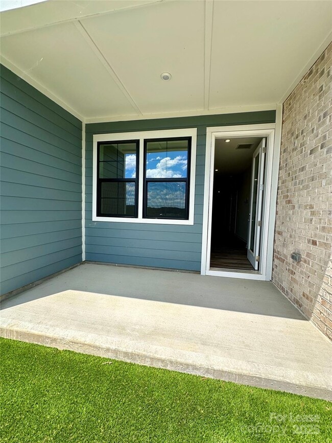 Building Photo - 4455 Reed Crk Dr