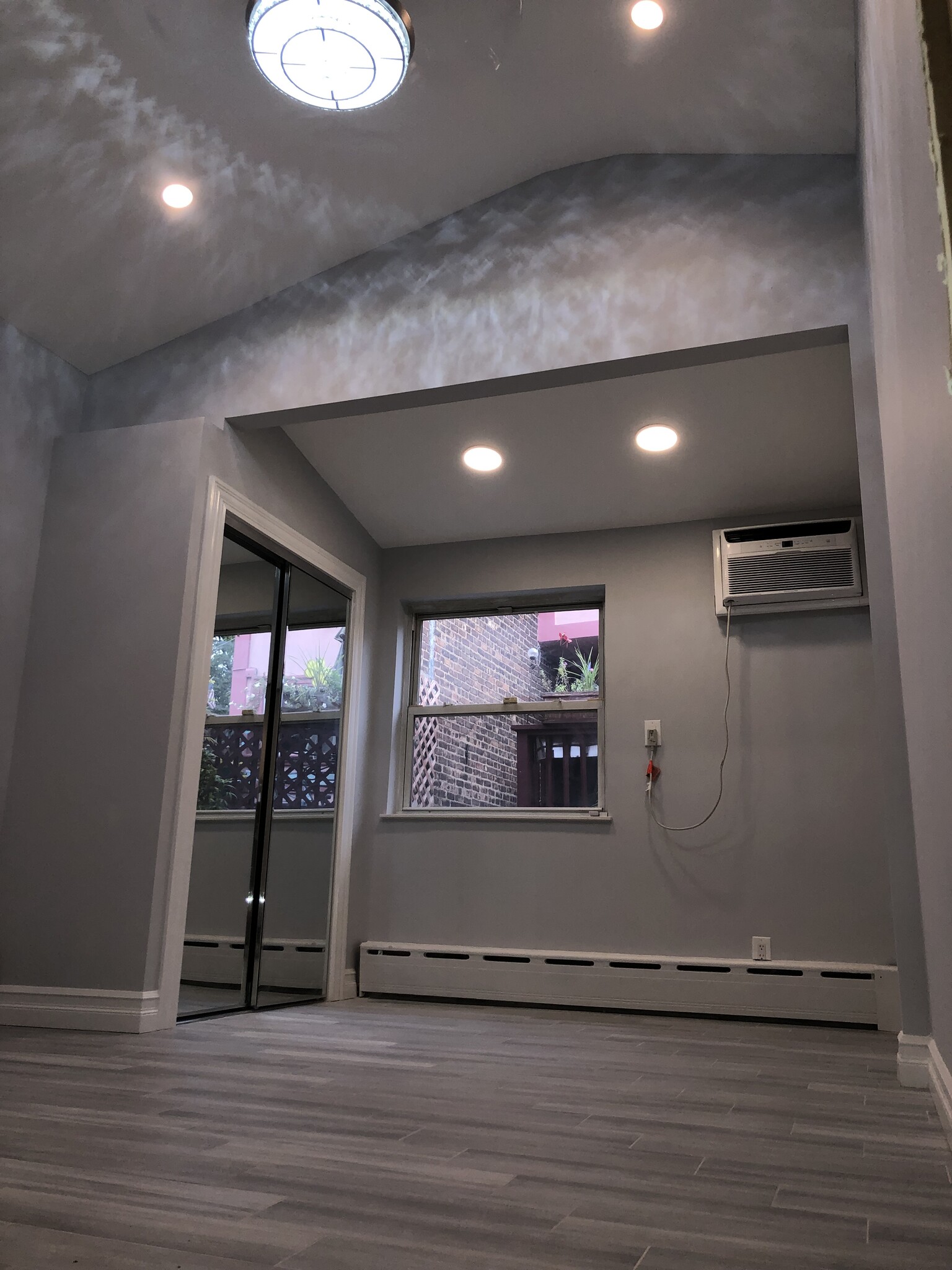 Building Photo - 203 Avenue Z