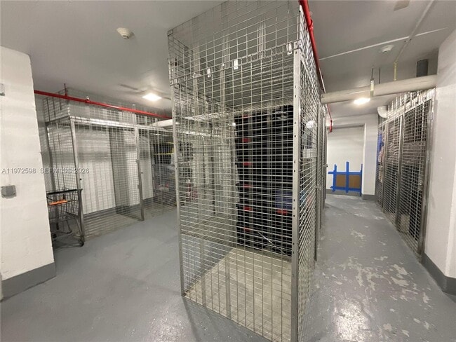 Building Photo - 1600 SW 1st Ave