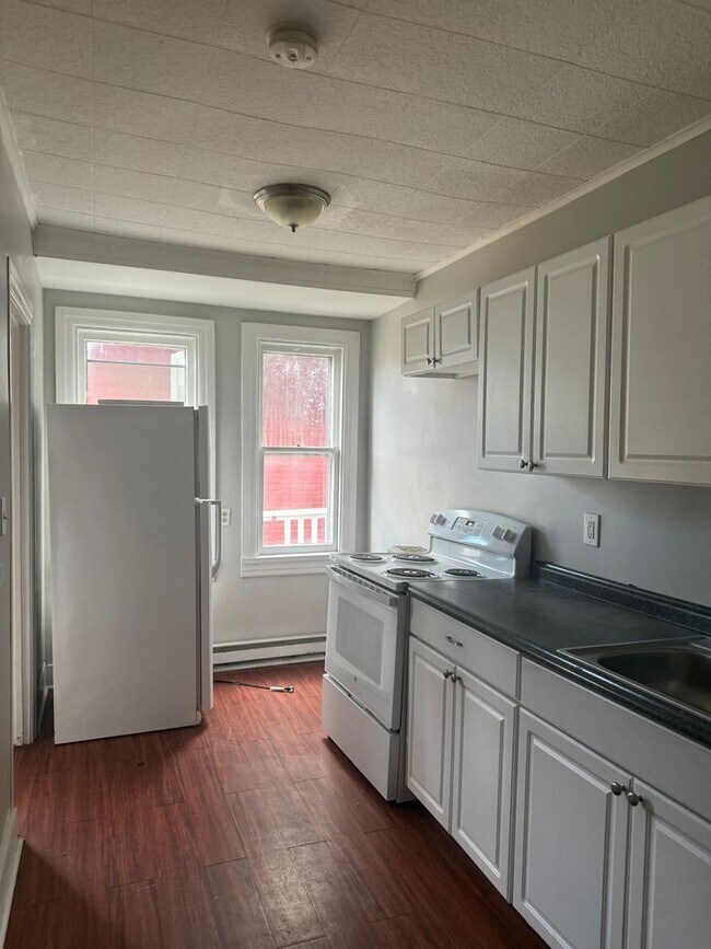 Building Photo - 51 E Antietam St