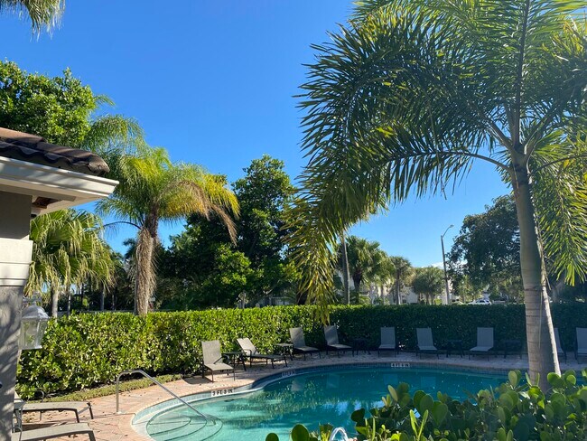 Building Photo - 4456 Regal Ct