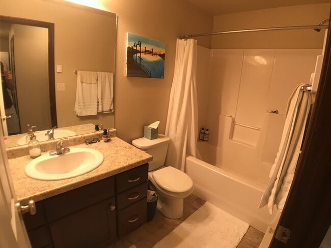 Building Photo - Quality Built Twinhome North Bismarck! SORRY NO PETS