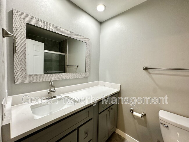 Building Photo - 13274 E Asbury Dr