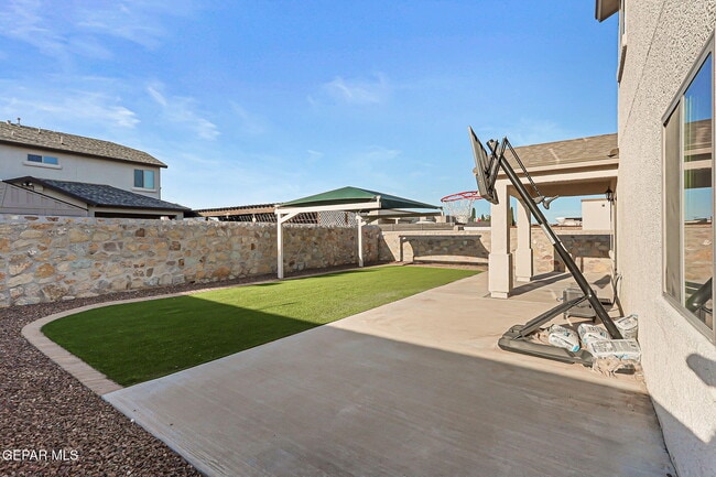Building Photo - 14933 Jerry Armstrong Ct