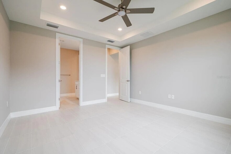 Building Photo - 2175 Darley Oak Way