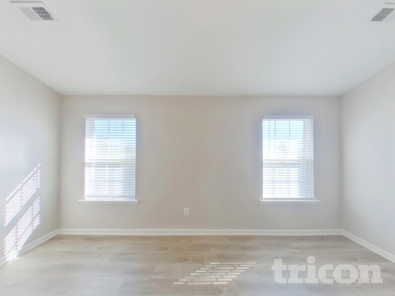 Building Photo - 427 Lynnell Way