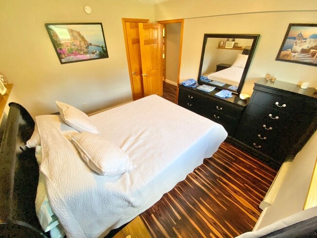 Building Photo - 3 Bedroom Apartment in Home VT Available 8/1!