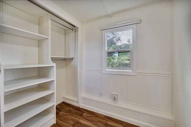 Building Photo - Cozy 1 Bedroom ADU With Stunning Pasture & Pond Views in Rescue!